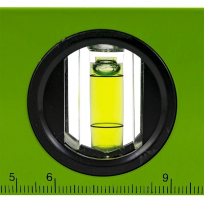 Nível de bolha verde com escala numérica