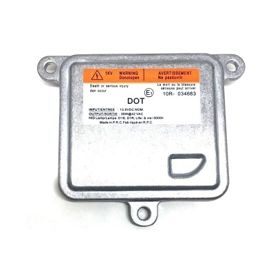 Módulo eletrónico metálico com etiqueta de aviso e texto técnico