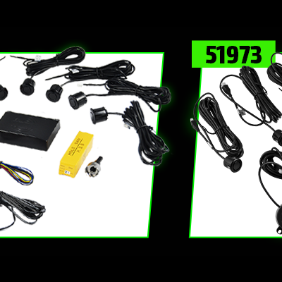 Conjuntos de acessórios eletrónicos com cabos pretos e controladores em fundo branco