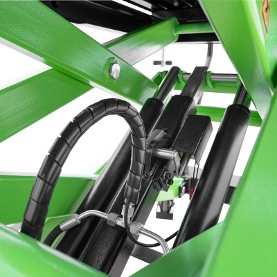 ELEVADOR PARA MONTAGEM DE BATERIAS EM VEÍCULOS ELÉCTRICOS 54386