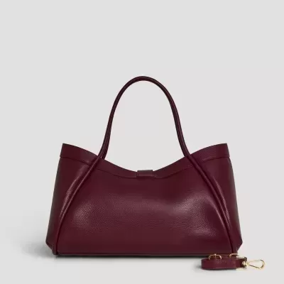 Mala de ombro bordô em pele com alças e alça destacável