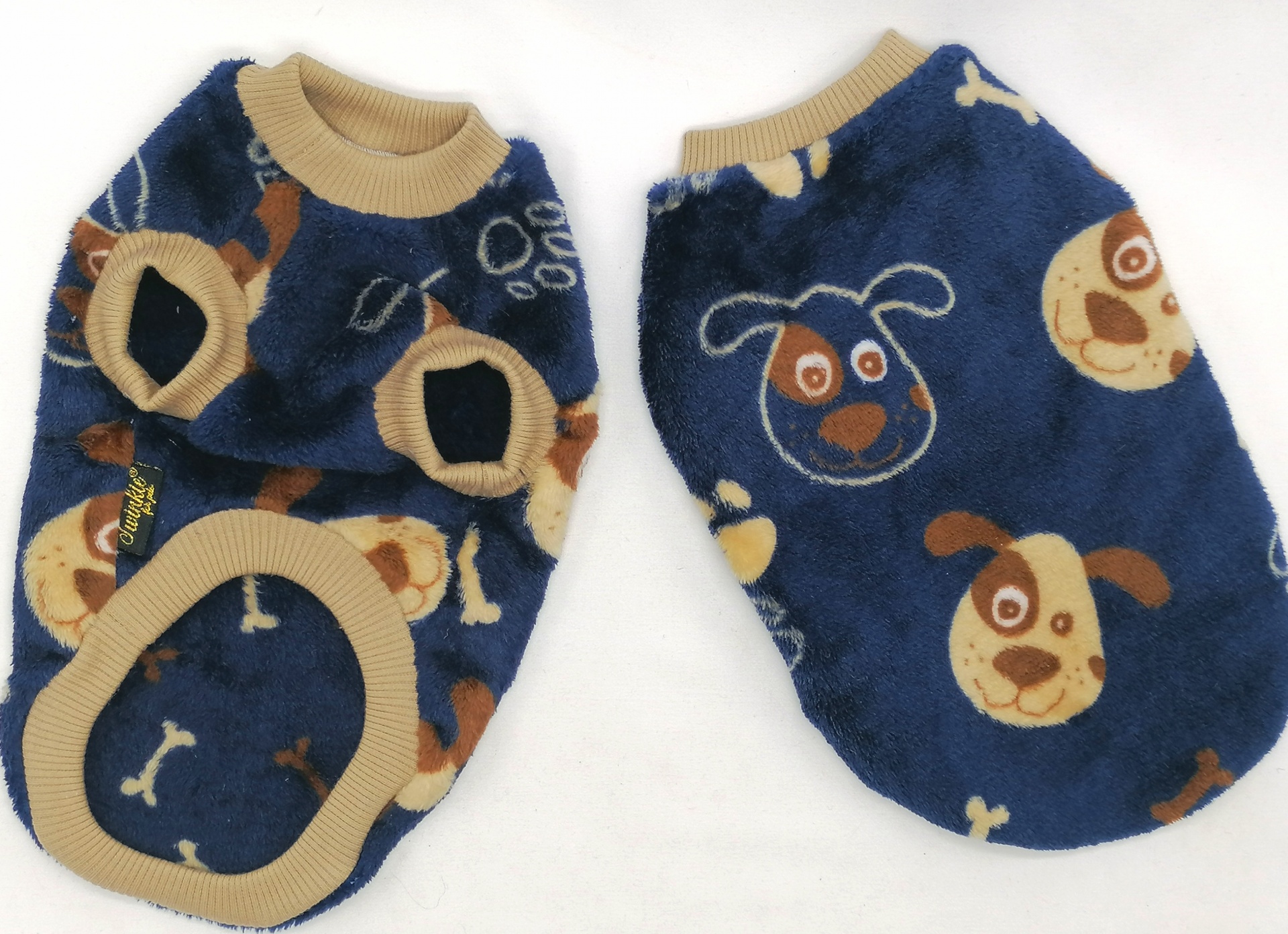 Roupa para cão azul com estampado de cães e detalhes bege