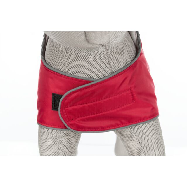 Colete vermelho para animal de estimação com fecho de velcro num manequim cinza