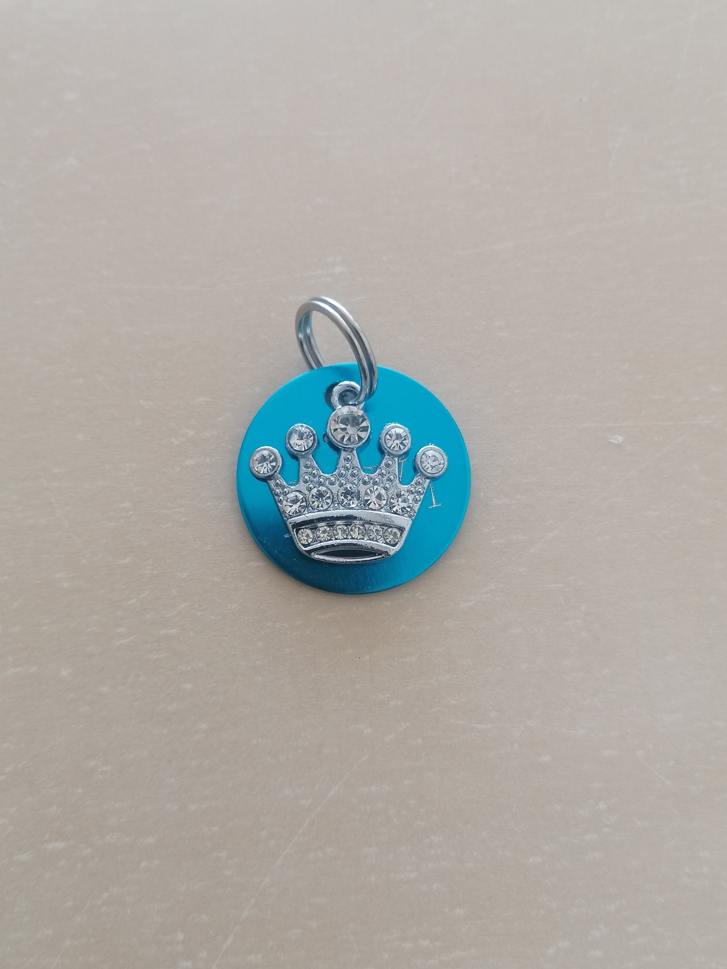 Medalha com pendente, coroa brilhante