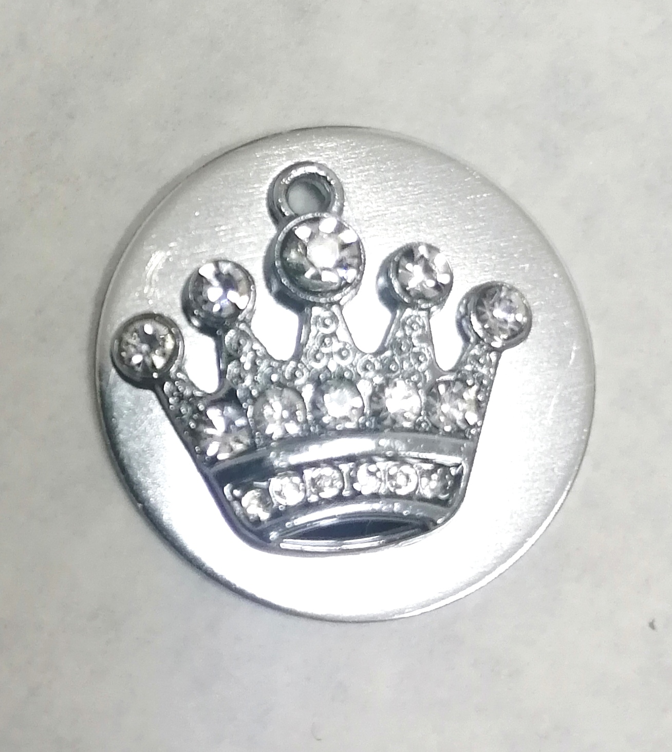 Medalha com pendente, coroa brilhante