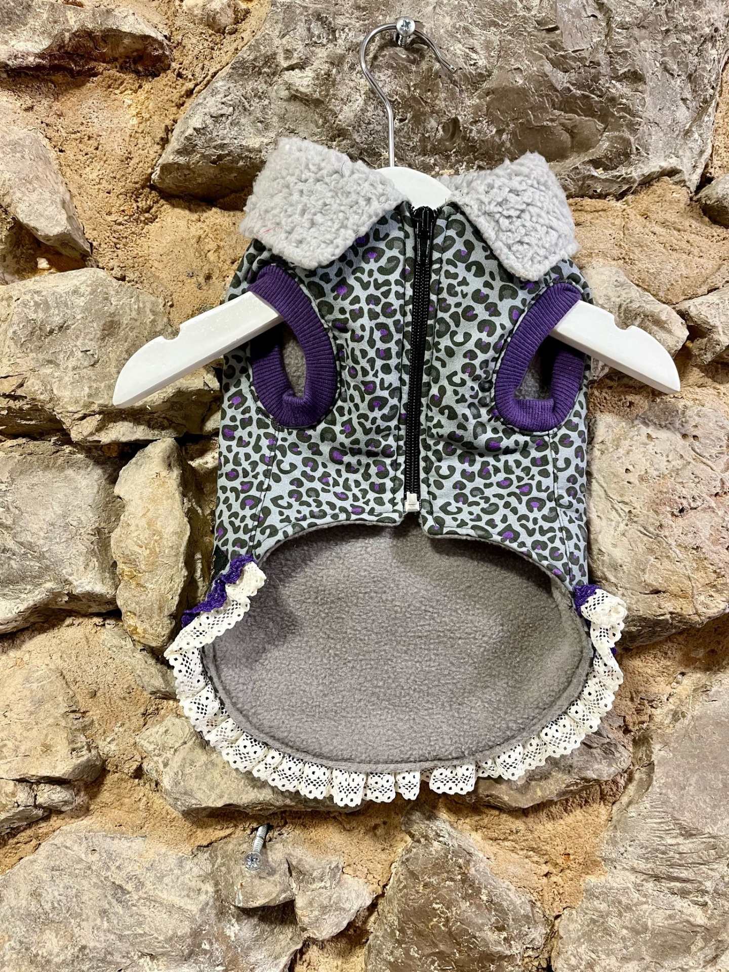 Casaco Print Animal Cinza e Roxo