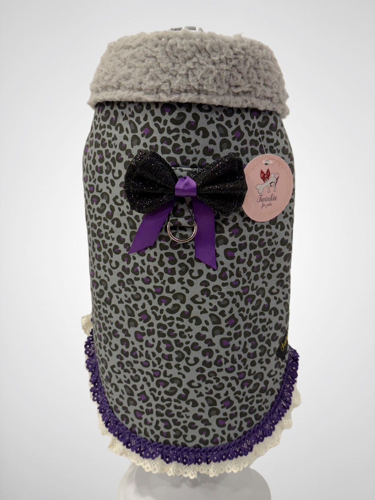 Roupa de cão padrão animal com laço e gola felpuda