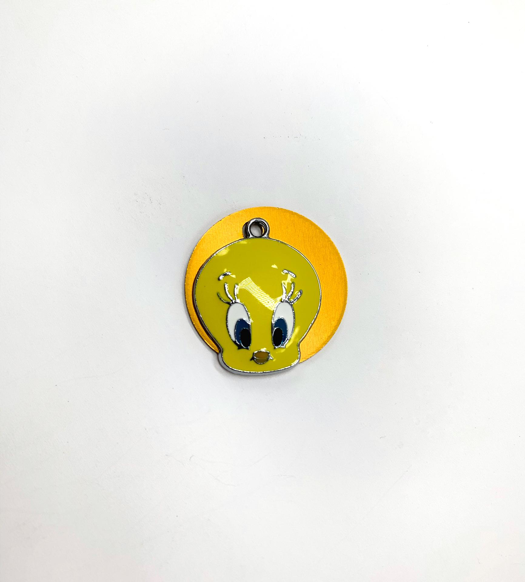 Medalha com pendente, Tweety