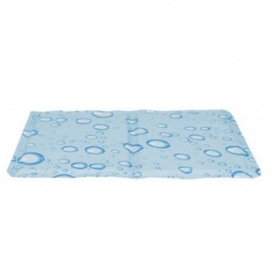 Toalha azul clara com padrão de círculos azuis sobre fundo branco