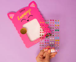 Brincos Adesivos Omy | Lily
