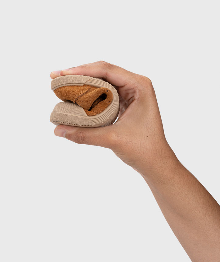 Ténis Suede Igor Barefoot | Mostarda