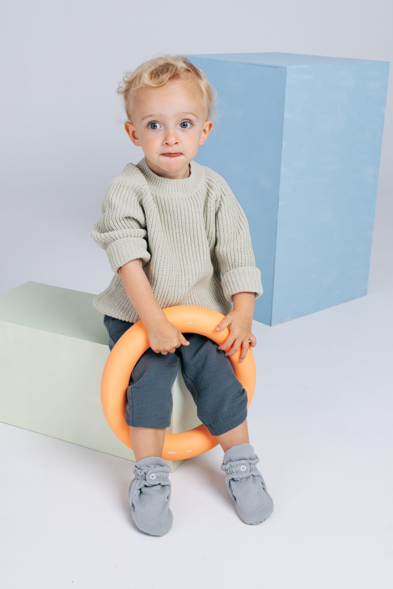 Baby Booties | Grey Velvet