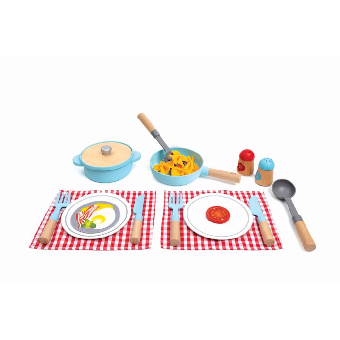 Conjunto de brinquedo de cozinha com panela, frigideira, pratos e talheres em base xadrez