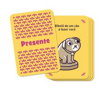 Cartões amarelos ilustrados com texto e imagem de cão