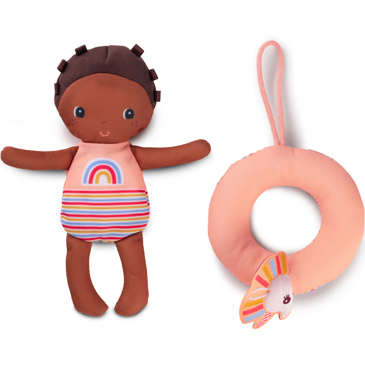 Brinquedos infantis em tecido com boneca e anel cor-de-rosa com pássaro colorido