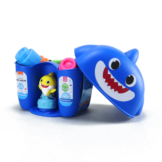 Brinquedos de banho em plástico azul com tampa em forma de cabeça de tubarão sorridente