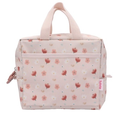 Bolsa quadrada cor-de-rosa clara com padrão de flores em tons rosa e vermelho