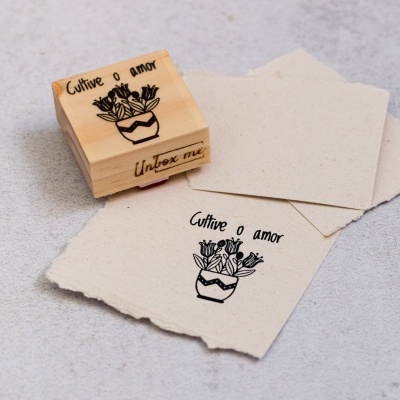 Carimbo&#x20;-&#x20;Cultive&#x20;o&#x20;amor&#x20;-&#x20;4x4cm