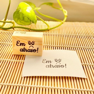 Carimbo&#x20;-&#x20;Em&#x20;atraso&#x21;&#x20;-&#x20;3x5cm