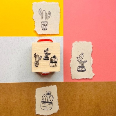 Carimbo&#x20;Cubo&#x20;-&#x20;PERSONALIZ&#x00C1;VEL&#x20;&#x28;3&#x20;imagens&#x20;de&#x20;3x3cm&#x29;