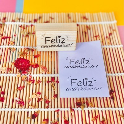 Carimbo&#x20;-&#x20;Feliz&#x20;anivers&#x00E1;rio&#x21;&#x20;-&#x20;3x5cm