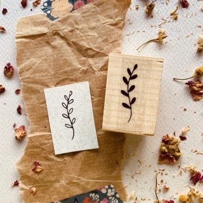 Carimbo&#x20;-&#x20;Plantinha&#x20;-&#x20;2x5cm