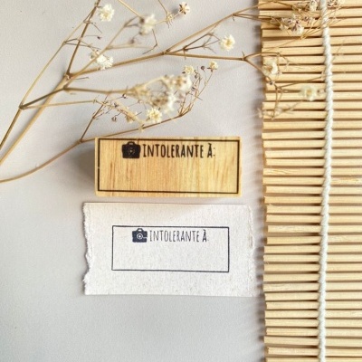 Carimbo&#x20;-&#x20;Intolerante&#x20;&#x00E0;&#x20;-&#x20;2x5cm