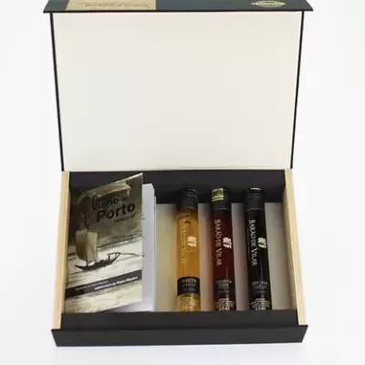 https://www.unboxportugal.com/product/bebendo-a-historia-do-vinho-do-porto https://www.unboxportugal.com/product/bebendo-a-historia-do-vinho-do-porto