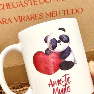 Box “Amo-te Muito” – Presente com Caneca, Vela e Bombons