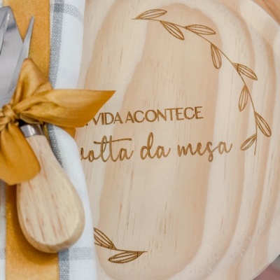 Kit Tábua de Madeira – Vida à Volta da Mesa