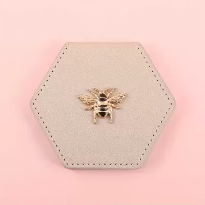 Espelho Dobrável Hexagonal Creme | Abelha Dourada