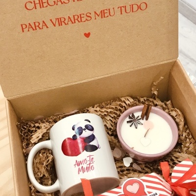 Box “Amo-te Muito” – Presente com Caneca, Vela e Bombons