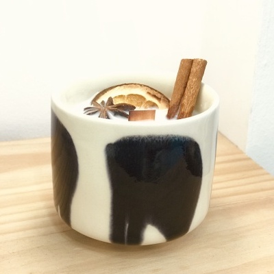 Vela artesanal Perfumada em taça cerâmica