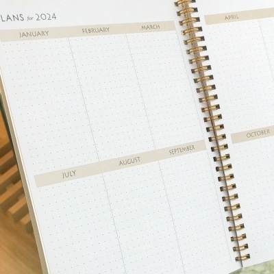 CONJUNTO AGENDA 24/25 e Planner - Verde Oliva