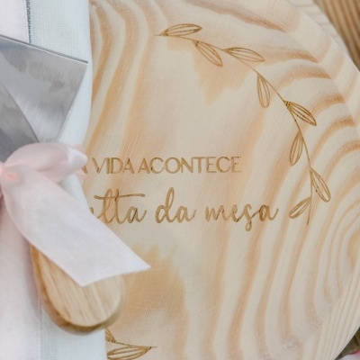 Kit Tábua de Madeira – Vida à Volta da Mesa
