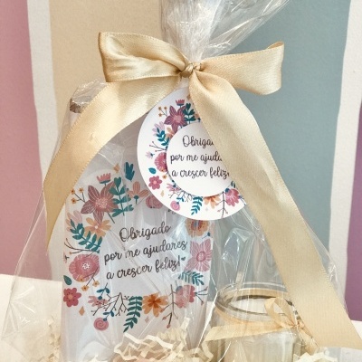 Set Professora / Auxiliar – Chocolate + Vela Aromática