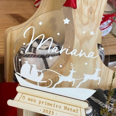 Ornamento Globo de Neve “O Meu Primeiro Natal” – Personalizado com Nome e Ano