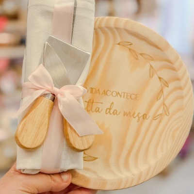 Kit Tábua de Madeira – Vida à Volta da Mesa