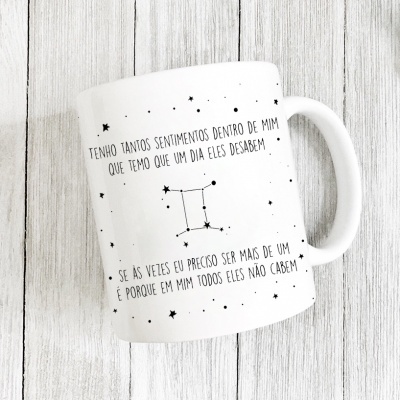 CANECA Ela é do signo GÉMEOS