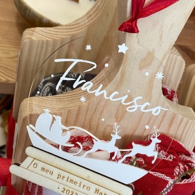 Ornamento Globo de Neve “O Meu Primeiro Natal” – Personalizado com Nome e Ano