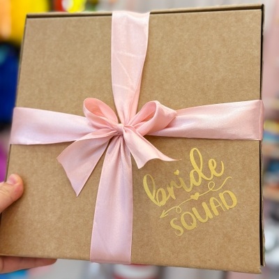 ÓCULOS CORAÇÃO + SCRUNCHIES BRIDE SQUAD 18 unid