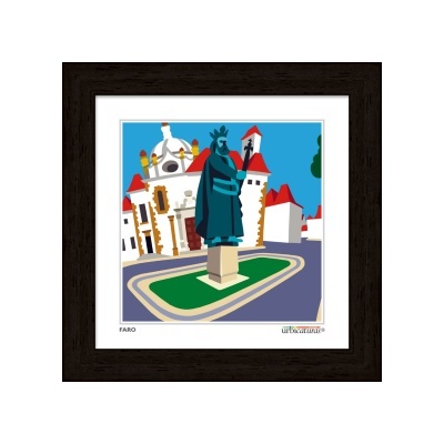 Ilustração emoldurada de estátua azul em rotunda com edifícios brancos ao fundo