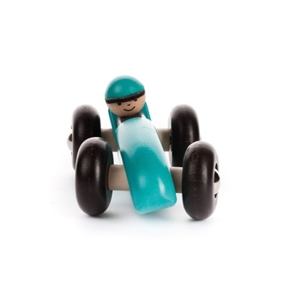 Carrinho de brinquedo azul com rodas pretas e figura humana