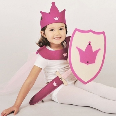 Escudo Cavaleira em Madeira