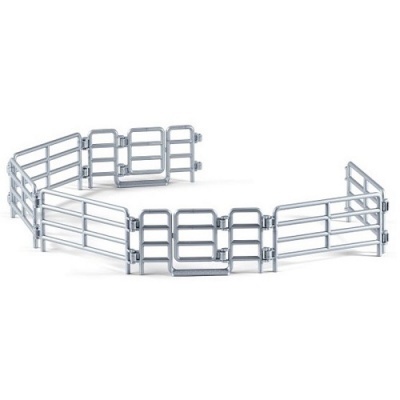 Cerca metálica prateada com portão e barras horizontais e verticais