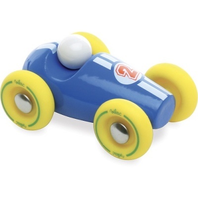 Carro de corrida de brinquedo azul com rodas amarelas e número 21