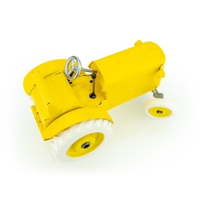 Trator em Metal Amarelo