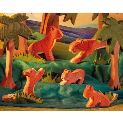 Cópia de Tigre Sentado Ostheimer em Madeira