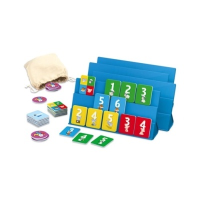 Jogo de cartas coloridas numeradas com suporte azul e saco de tecido branco