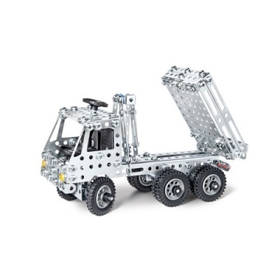 Modelo de camião basculante metálico prateado com rodas negras